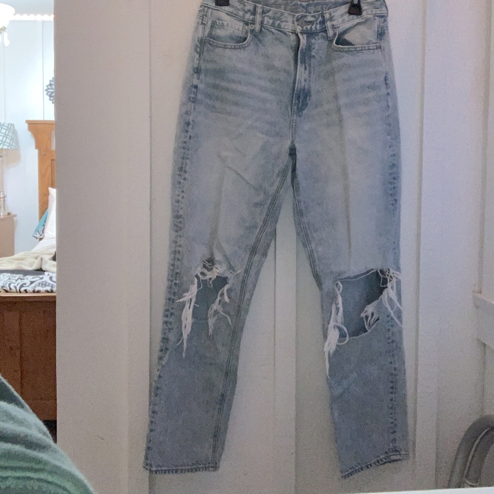 American Eagle Mom Jeans